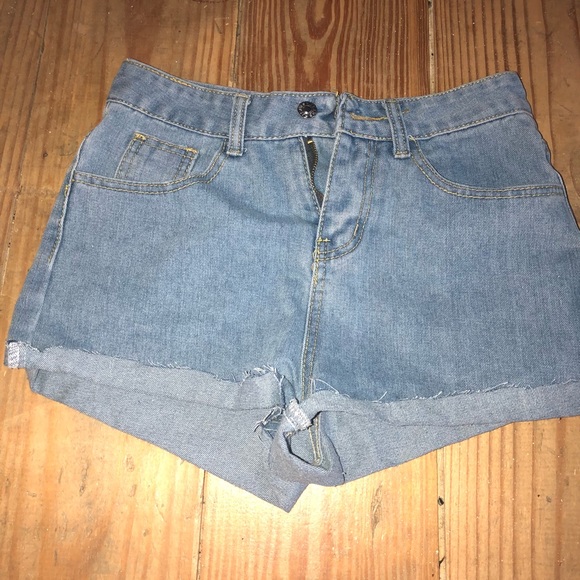 Shorts - Picture 1 of 2